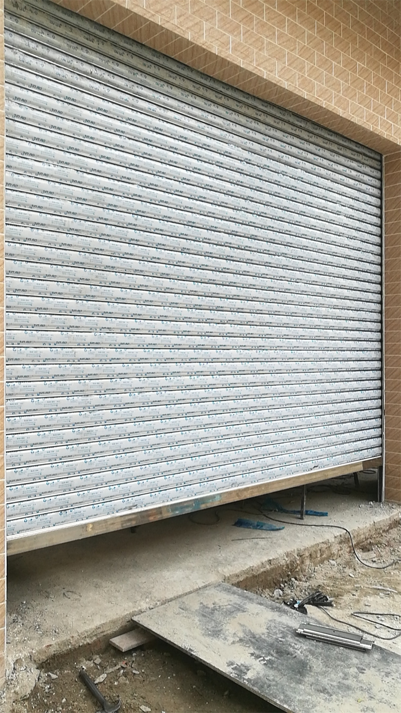 不鏽鋼卷閘自建房現場圖（tú）